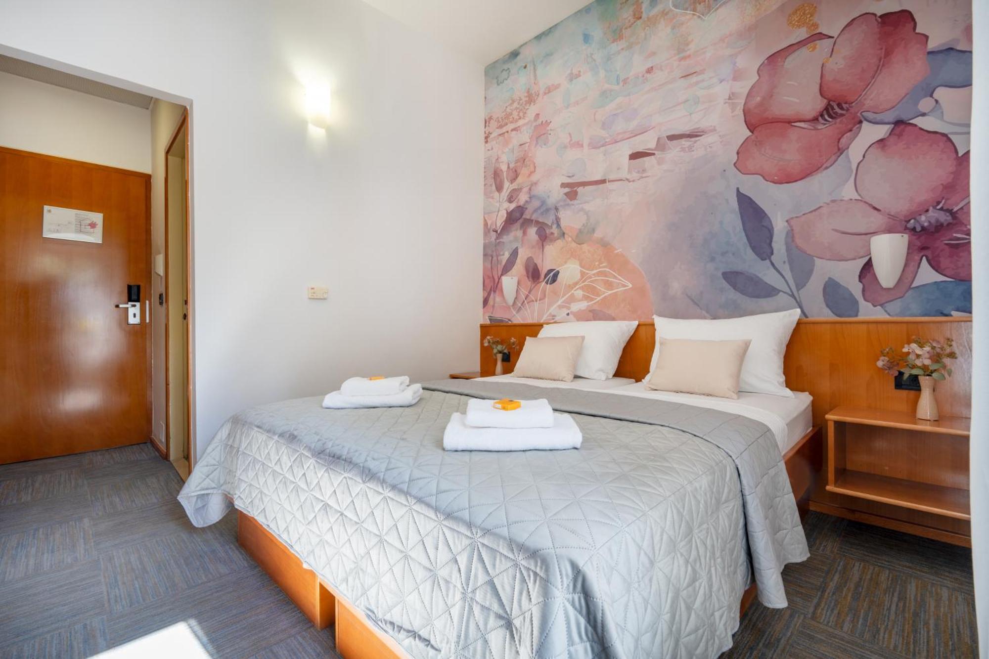 Newly Renovated Hotel Kastil Bol Bilik gambar