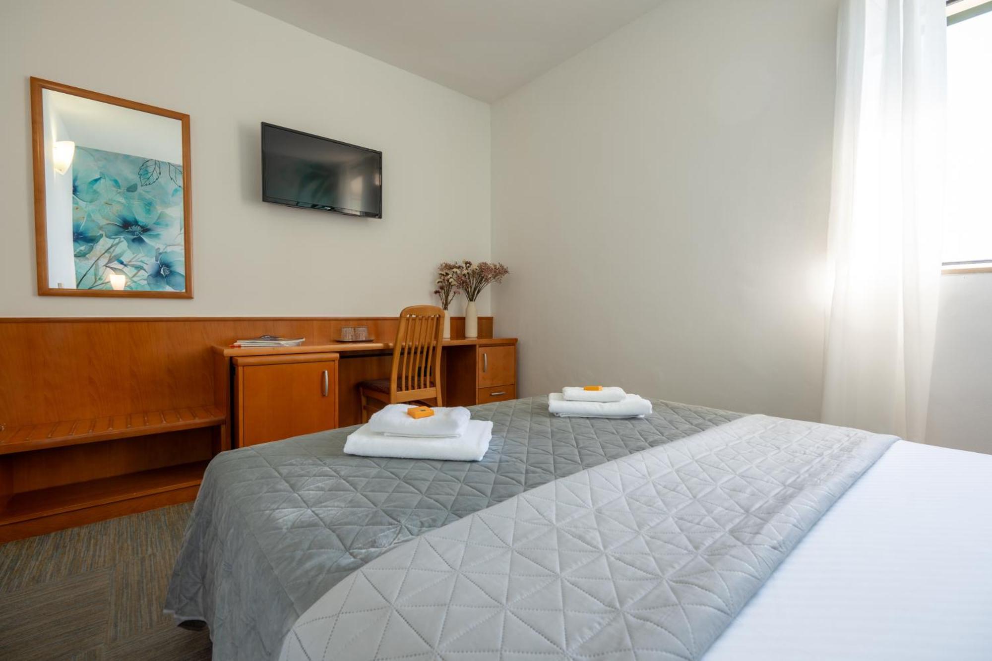Newly Renovated Hotel Kastil Bol Bilik gambar