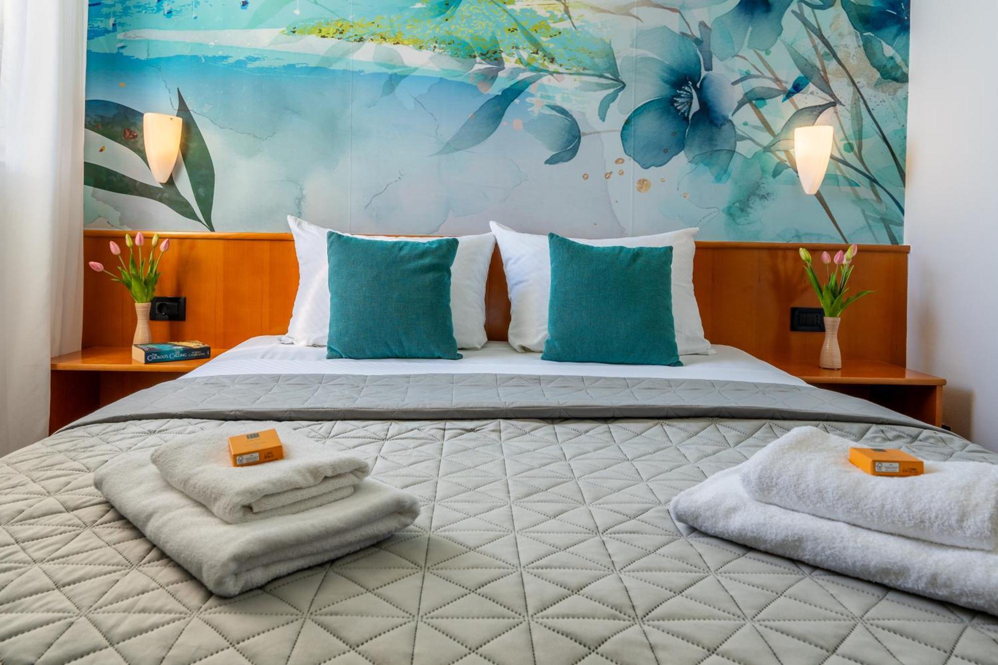 Newly Renovated Hotel Kastil Bol Bilik gambar